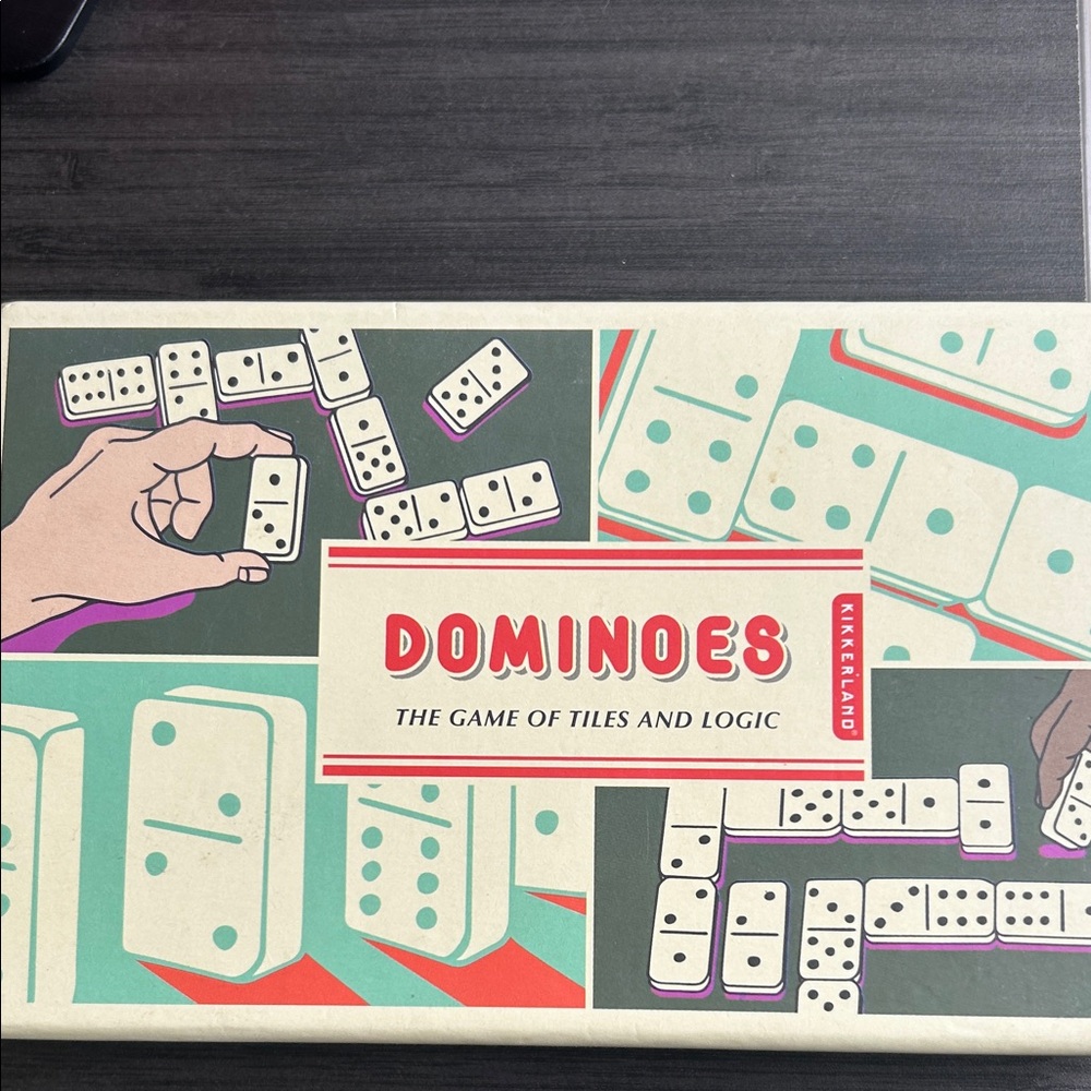 Kikkerland Dominoes Set